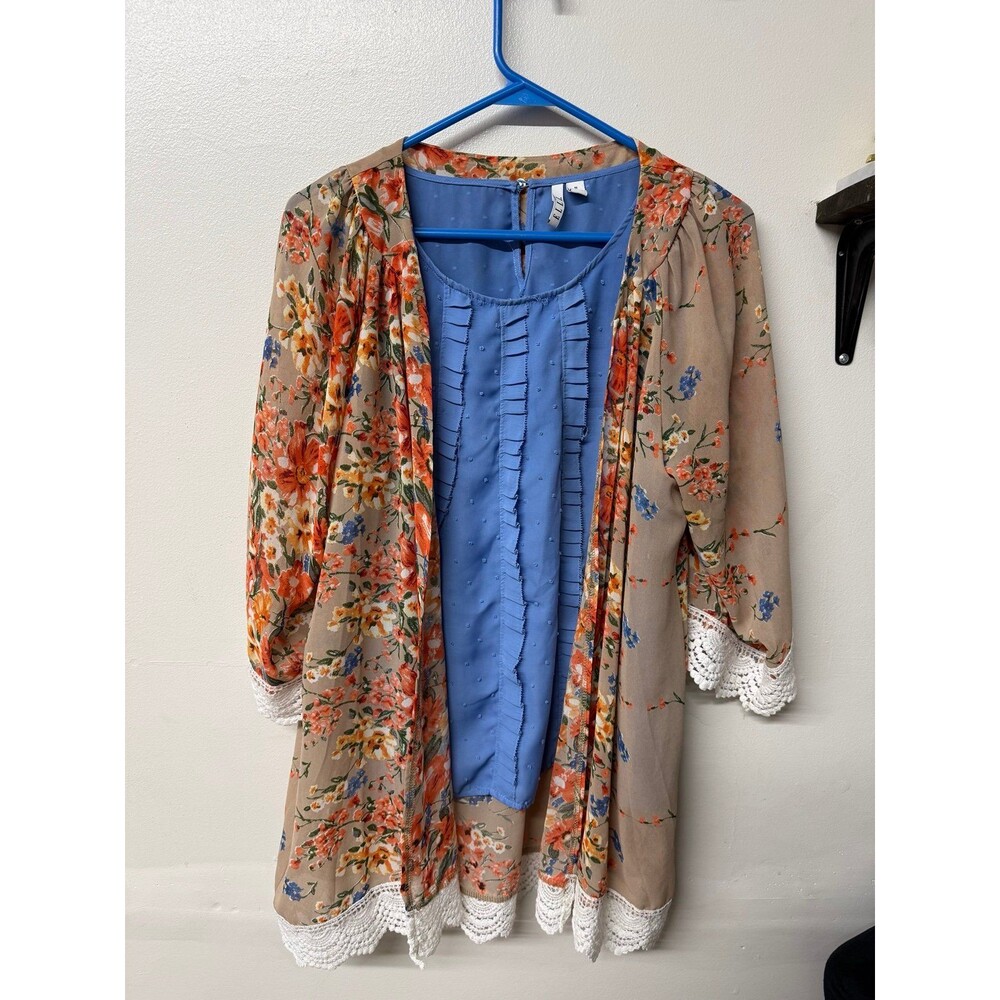 Women's Floral Kimono with Lace Trim and top
